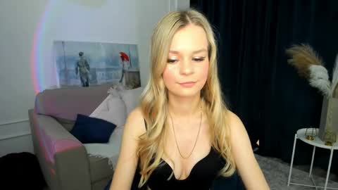 Snapshot of midnighteaura chatting on May 29, 11:19 am midnighteaura online show from May 29, 11:19 am