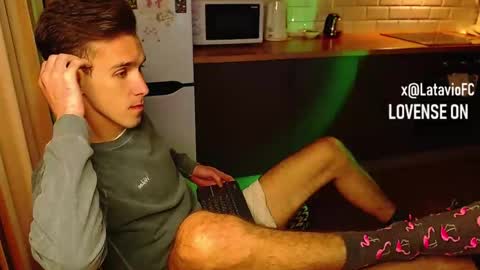 Snapshot of midnighter__ chatting on September 29, 3:33 am Alexey or just Alex online show from September 29, 3:33 am