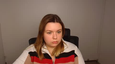 Snapshot of midnightmariana chatting on October 23, 11:20 am Mariana online show from October 23, 11:20 am