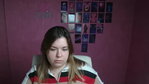 Snapshot of midnightmariana chatting on November 7, 7:19 am Mariana online show from November 7, 7:19 am