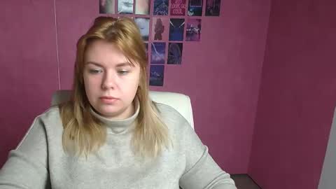 Snapshot of midnightmariana chatting on December 14, 6:19 am Mariana online show from December 14, 6:19 am