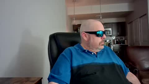 midnightmoonlight777 online show from April 27, 6:00 am