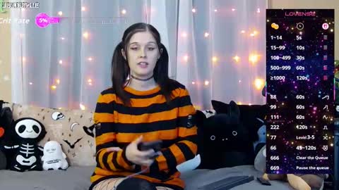 Snapshot of midnightpixie chatting on November 5, 8:20 pm Jenna Talia online show from November 5, 8:20 pm