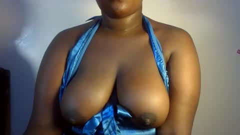 midnightt_curves online show from June 7, 4:22 pm