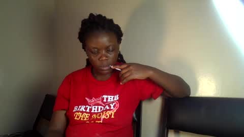 midnightt_curves online show from June 18, 10:52 am