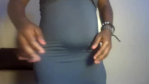 midnightt_curves online show from June 29, 7:36 am