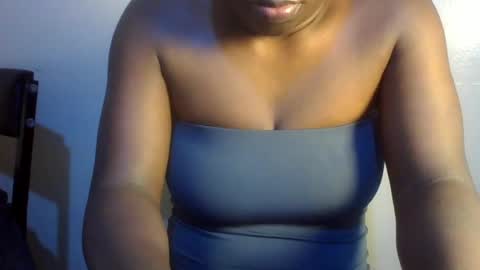 midnightt_curves online show from June 30, 1:56 pm