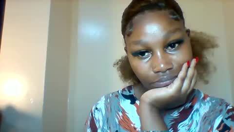 Snapshot of midnightt_tease chatting on October 21, 12:33 am midnightt_tease online show from October 21, 12:33 am