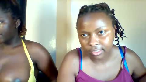 Snapshot of midnightt_tease chatting on November 1, 7:49 pm midnightt_tease online show from November 1, 7:49 pm