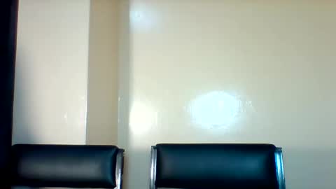 Snapshot of midnightt_tease chatting on November 7, 9:42 am midnightt_tease online show from November 7, 9:42 am