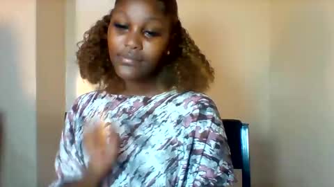 Snapshot of midnightt_tease chatting on November 10, 6:07 pm midnightt_tease online show from November 10, 6:07 pm