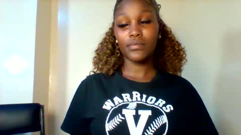 Snapshot of midnightt_tease chatting on November 15, 6:59 pm midnightt_tease online show from November 15, 6:59 pm