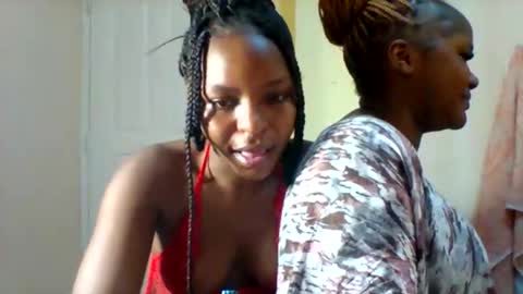 Snapshot of midnightt_tease chatting on November 19, 5:02 pm midnightt_tease online show from November 19, 5:02 pm