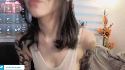 midori__san online show from October 27, 8:46 pm