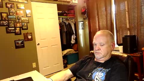 midwestdad09 online show from October 24, 9:44 pm