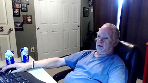midwestdad09 online show from April 24, 7:05 pm