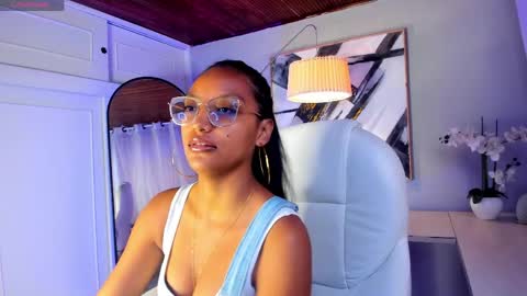 Snapshot of miel_ambar chatting on April 17, 1:03 pm miel_ambar online show from April 17, 1:03 pm