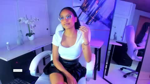 Snapshot of miel_ambar chatting on April 27, 12:47 pm miel_ambar online show from April 27, 12:47 pm