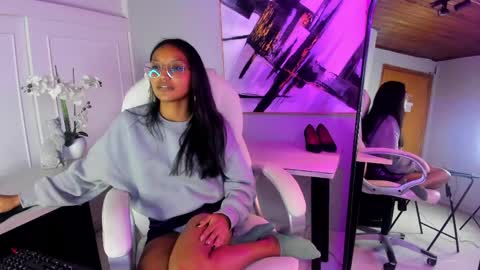 Snapshot of miel_ambar chatting on April 29, 5:30 pm miel_ambar online show from April 29, 5:30 pm