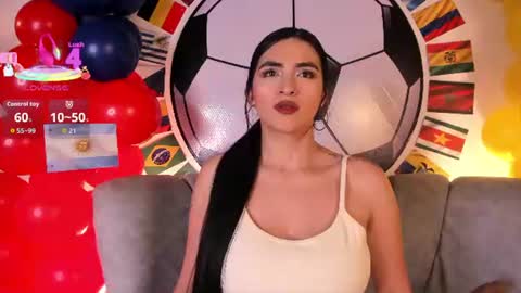 Snapshot of miel_gomez chatting on July 14, 7:19 pm miel_gomez online show from July 14, 7:19 pm