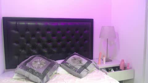 Snapshot of migatica_johnson12 chatting on May 26, 3:02 am Migatica johnson12 online show from May 26, 3:02 am