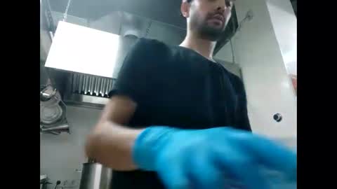 Snapshot of migel76604 chatting on September 20, 2:07 pm migel76604 online show from September 20, 2:07 pm