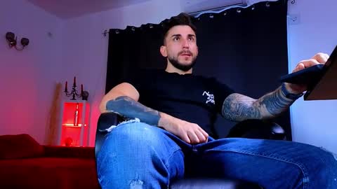 MightyAaron online show from September 8, 3:22 pm