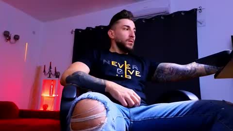 MightyAaron online show from October 5, 4:22 am