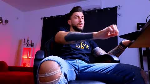 MightyAaron online show from October 6, 2:31 am