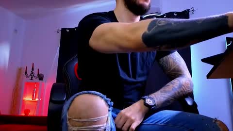 MightyAaron online show from March 16, 5:44 am