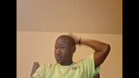 Snapshot of mightymandingo chatting on March 1, 9:44 am Mightymandingo online show from March 1, 9:44 am