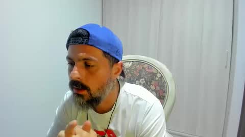 Snapshot of miguel_angeel_ chatting on June 7, 3:10 am Miguel Angel online show from June 7, 3:10 am