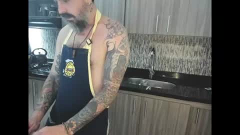 Snapshot of miguel_angeel_ chatting on June 16, 2:19 pm Miguel Angel online show from June 16, 2:19 pm