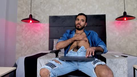 miguelsanfrancisco online show from September 17, 3:03 pm