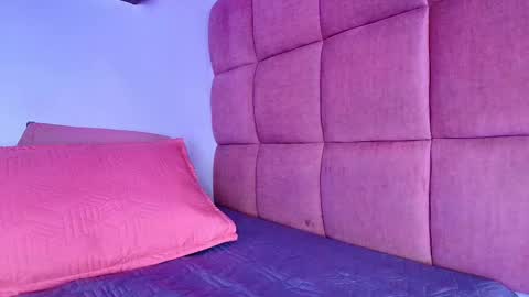 Snapshot of miia_01_ chatting on September 25, 11:58 am Mia online show from September 25, 11:58 am