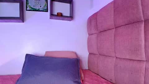 Snapshot of miia_01_ chatting on September 27, 11:59 am Mia online show from September 27, 11:59 am