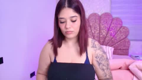 Snapshot of miia_01_ chatting on November 23, 11:54 am Mia online show from November 23, 11:54 am