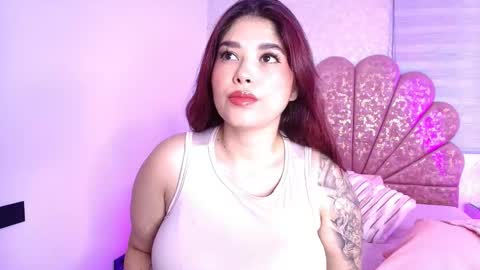Snapshot of miia_01_ chatting on November 25, 11:54 am Mia online show from November 25, 11:54 am