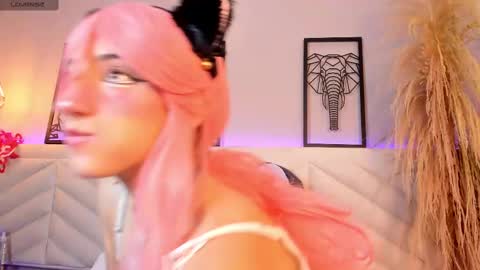   online show from February 24, 12:05 pm