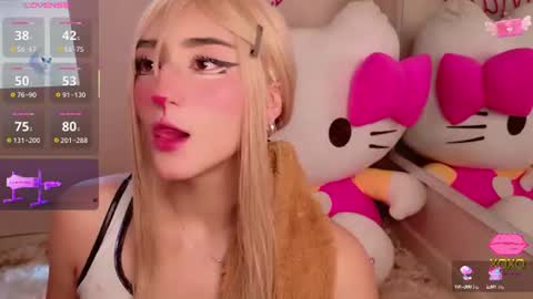 Snapshot of miia__baker chatting on July 16, 12:11 pm online show from July 16, 12:11 pm