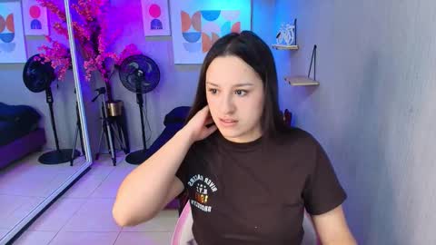 Snapshot of miia_bela chatting on November 28, 7:16 pm Miia online show from November 28, 7:16 pm