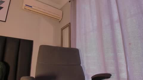 Snapshot of miia_bratz chatting on September 25, 7:50 pm miia_bratz online show from September 25, 7:50 pm