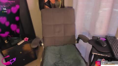Snapshot of miia_bratz chatting on October 2, 8:49 pm miia_bratz online show from October 2, 8:49 pm