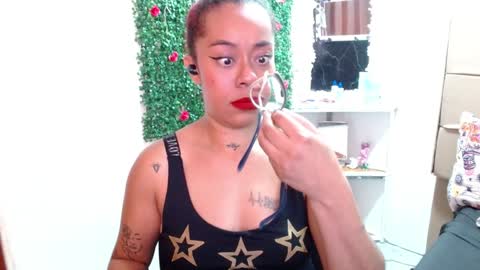 miia online show from December 6, 6:37 am