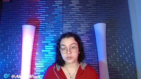 Snapshot of miia_zarate chatting on December 26, 9:15 pm Ma - online show from December 26, 9:15 pm
