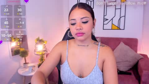 Snapshot of miiaa7_ chatting on January 19, 12:17 am Ma is my name I invite you to check out my wish list for my birthday online show from January 19, 12:17 am