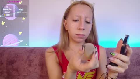 Snapshot of miiaa_doll chatting on October 29, 11:45 am MIIA online show from October 29, 11:45 am