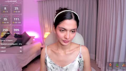 Mia online show from December 27, 6:57 am