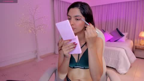 Mia online show from January 25, 3:40 am