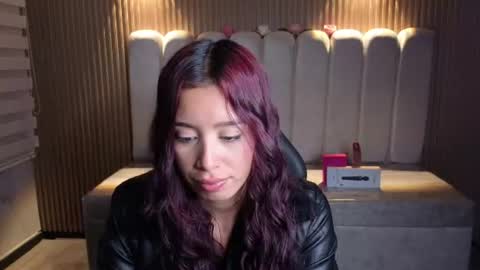 Snapshot of miiaa_evans1 chatting on July 28, 7:39 pm miiaa_evans1 online show from July 28, 7:39 pm
